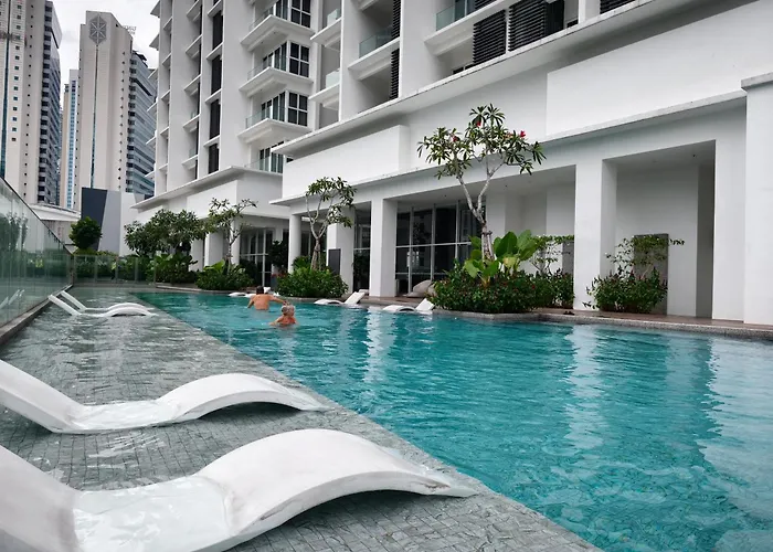 Quill Residence Suites Klcc By Moonlight